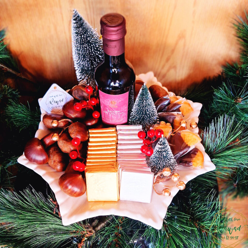 New Year leaf plate Arrangement