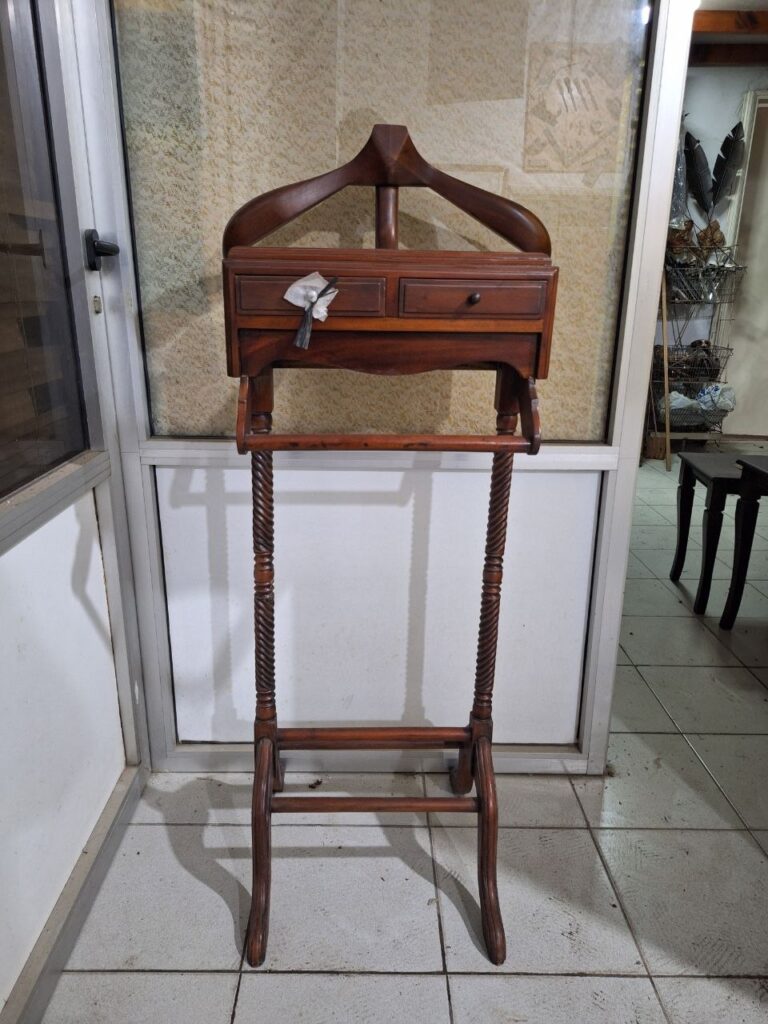 Gentleman's Valet Stand